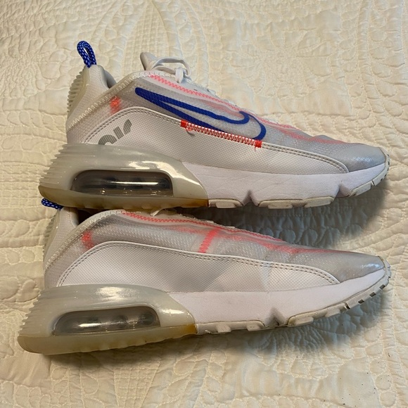 Nike Air Max White with Blue and Pink Accents - Picture 3 of 6